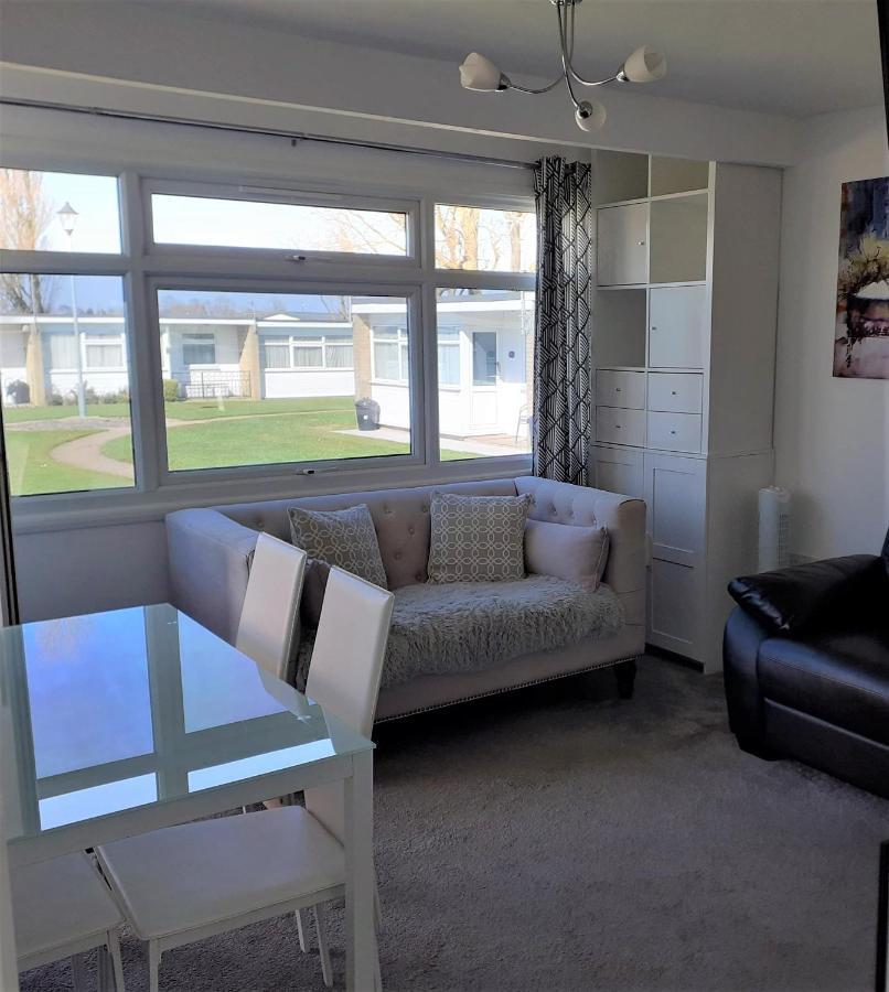 Fabulous 2 Bedroom Dog Friendly Chalet 5 Min Walk To Beach, Nr Gt Yarmouth & Norfolk Broads Scratby Exterior foto
