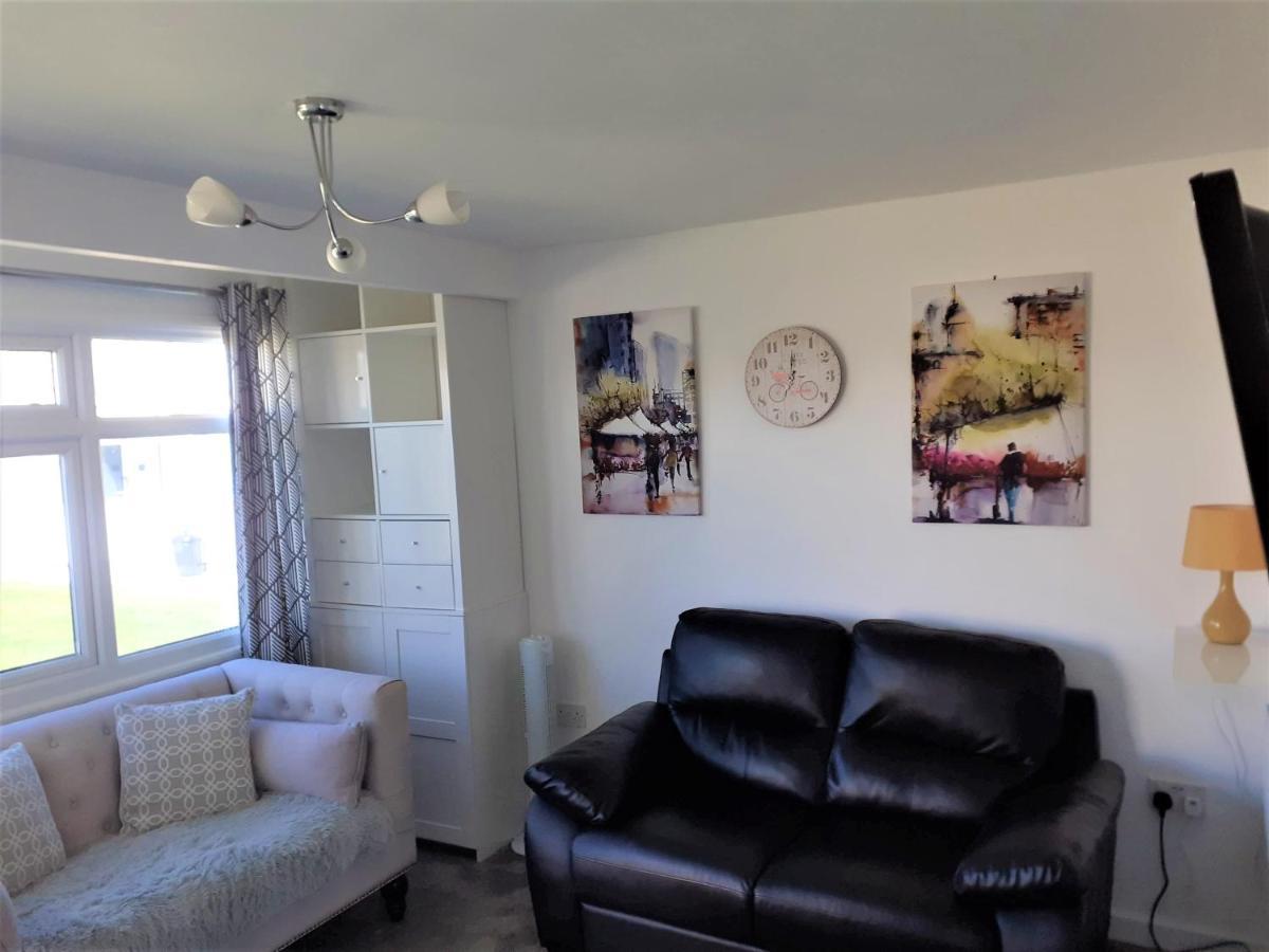 Fabulous 2 Bedroom Dog Friendly Chalet 5 Min Walk To Beach, Nr Gt Yarmouth & Norfolk Broads Scratby Exterior foto